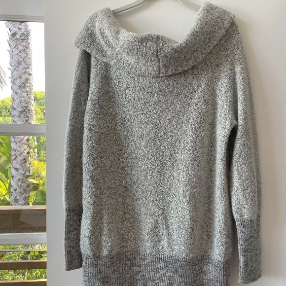 Banana Republic Wool Blend Knit Cowl Neck Off Shoulder Sweater Size Large - Picture 2 of 6
